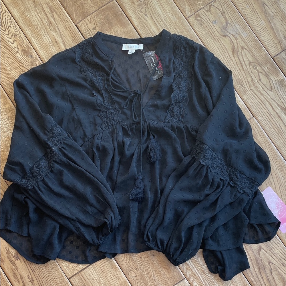Chic Black Women's Blouse with Lace Detailing